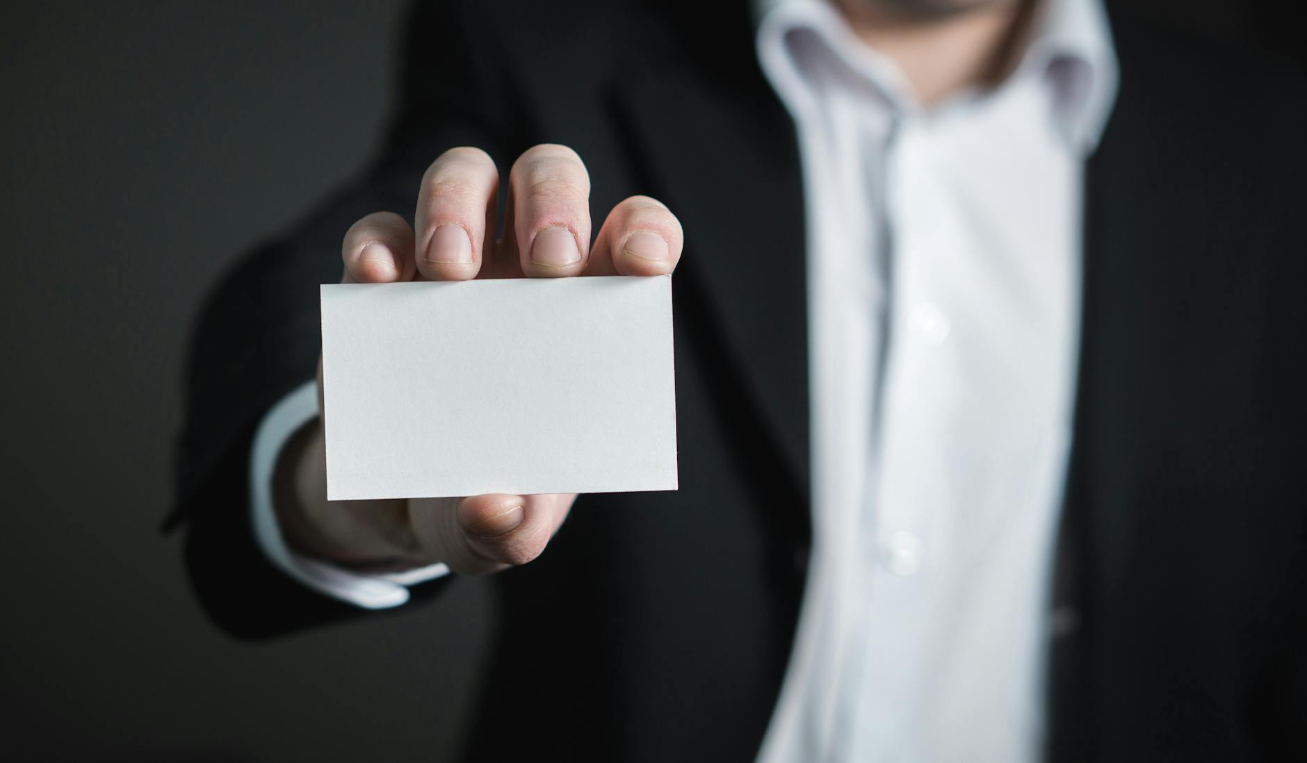 Melejitkan Karir & Bisnis: Rahasia Personal Branding Kuat di Era Digital!